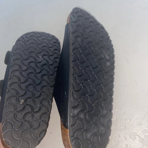 BIRKENSTOCK Arizona Women 2-strap Sandals Black Leather Size 39 250 L8 M6 US-8 - Picture 8 of 8